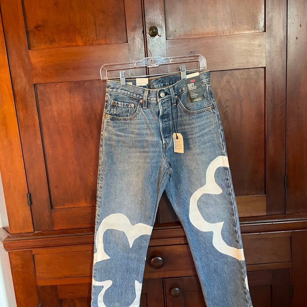 Levi’s 501 Flower Power crop jeans NWT - Picture 2 of 4